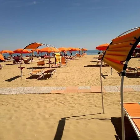 Bilocale Ristrutturato A 2 Passi Dal Mare Апартаменты Бибионе